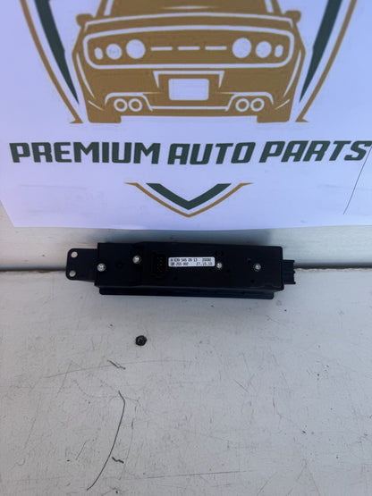 2011  V-Class W639 Master Power Window Switch