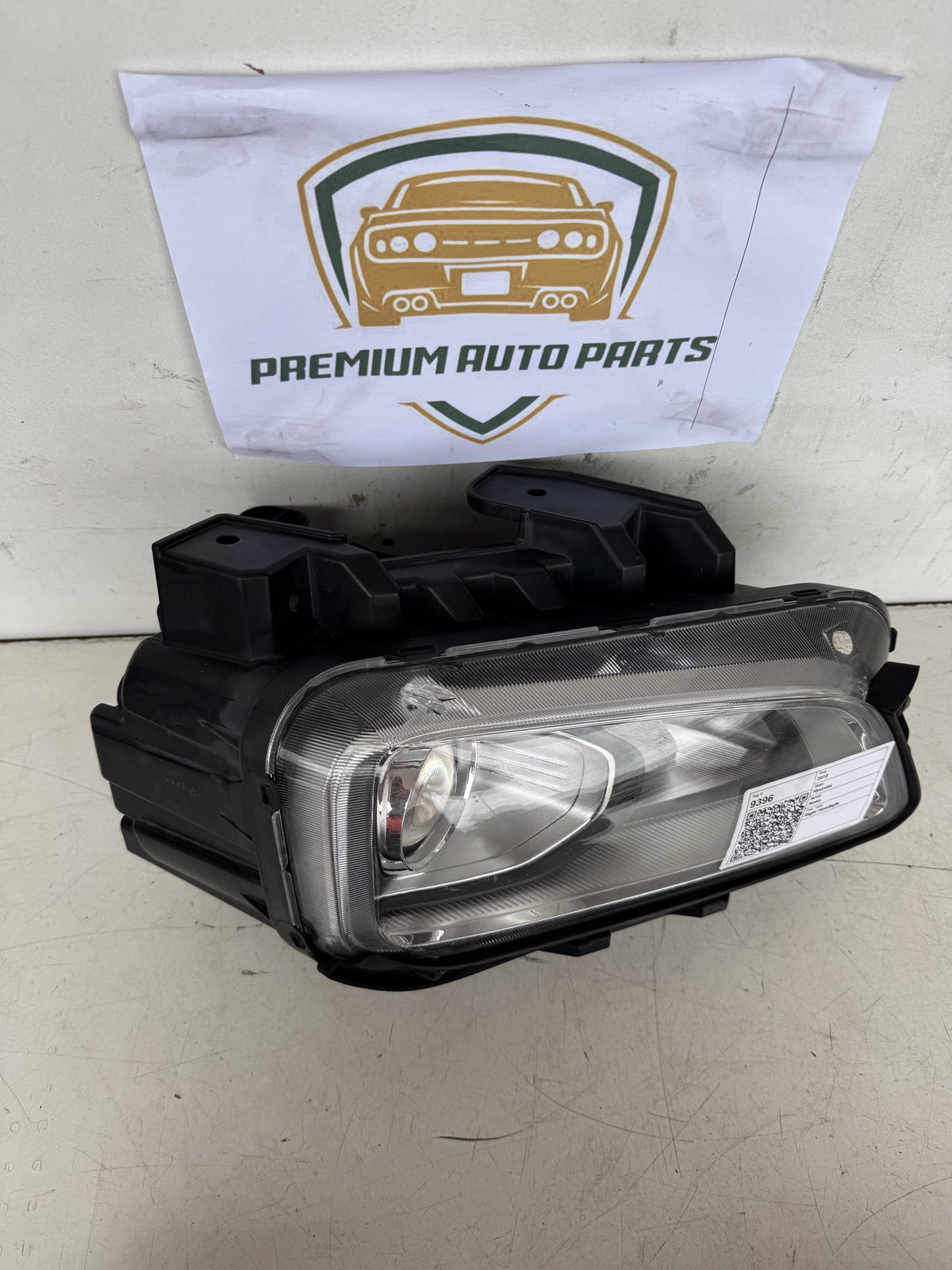 2018 Hyundai Kona OS Station Wagon Right Headlight J9921-21020