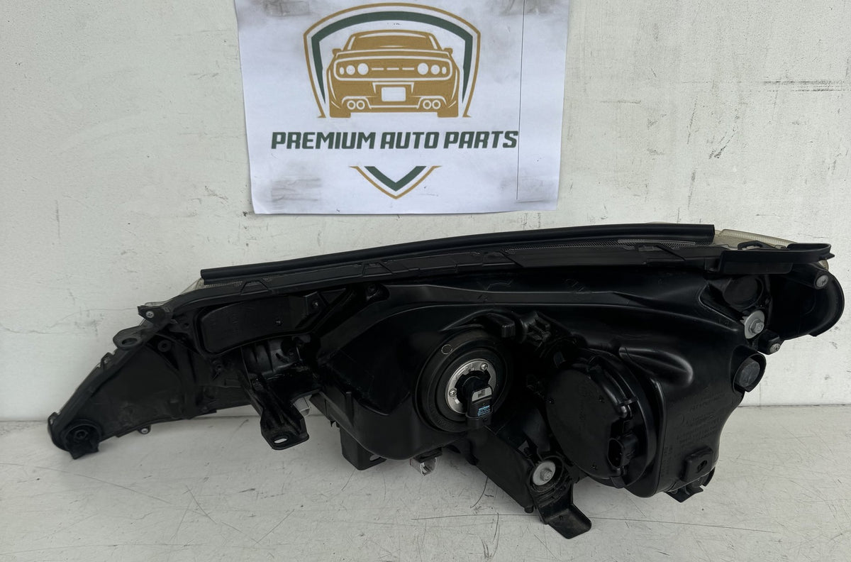 2016 Toyota RAV4 SUV Right Headlight STANLEY W0836