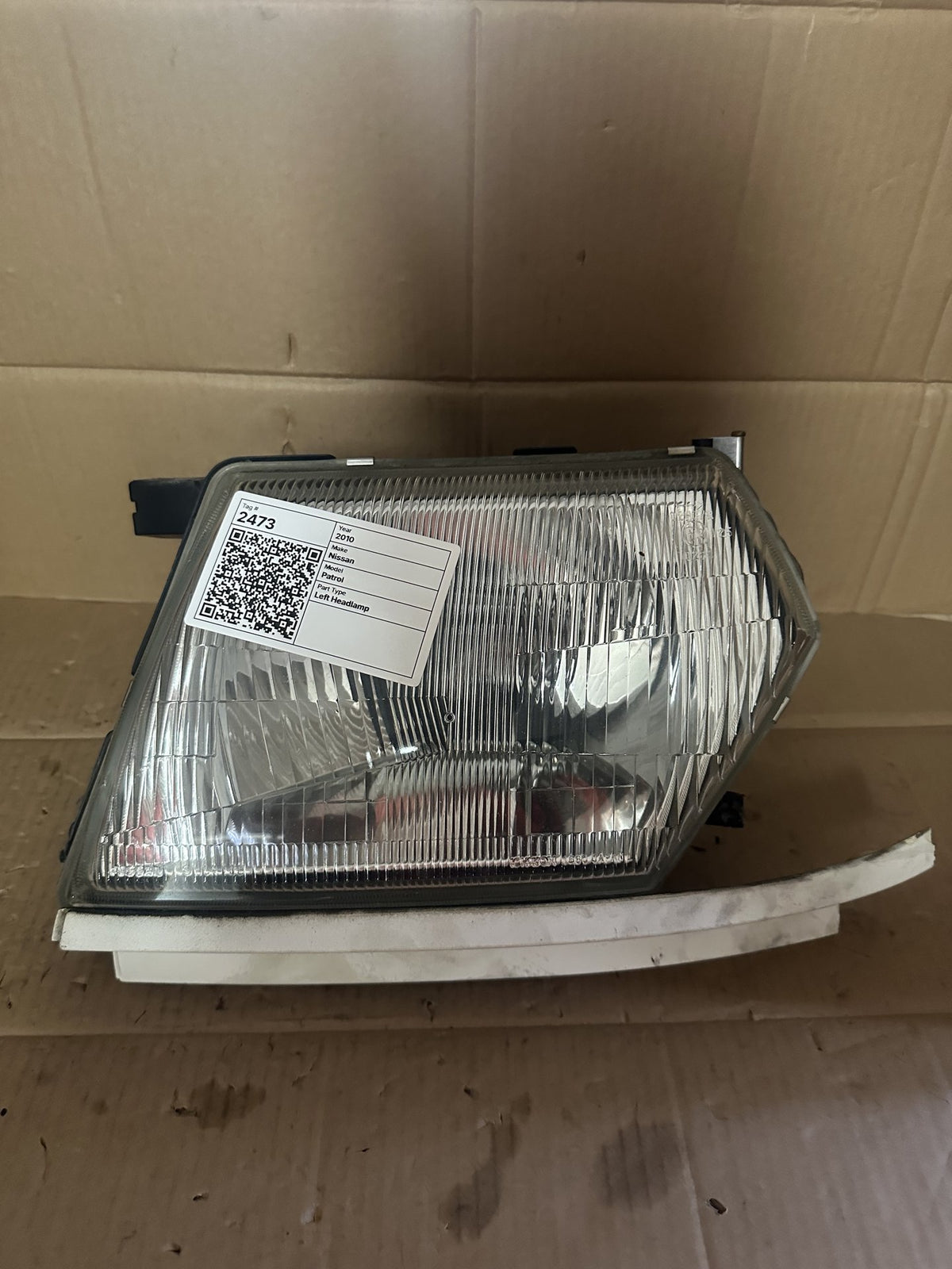2010 Nissan Patrol Station Wagon Left Headlight