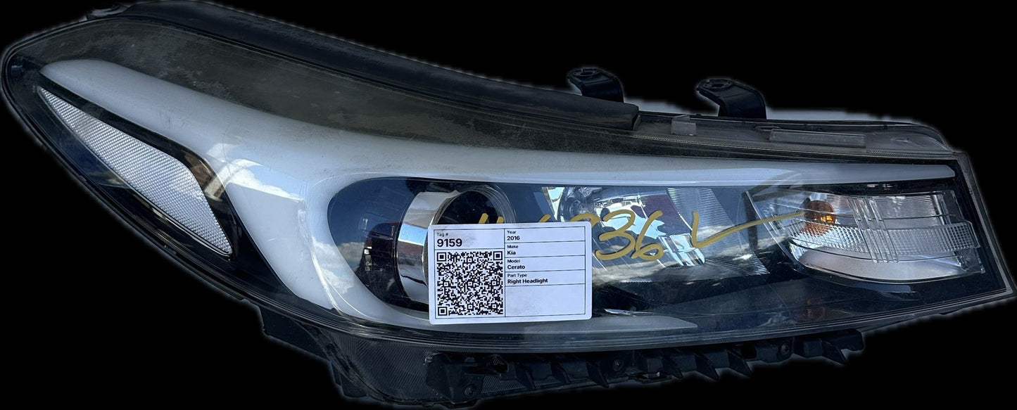 2016 Kia Cerato YD Hatchback Right Headlight