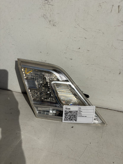 2011   Left Bootlid Light