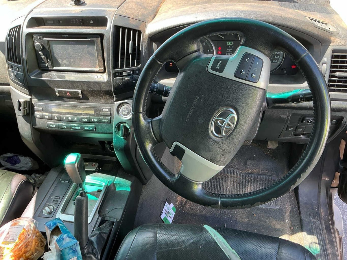2012 Toyota Land Cruiser J200