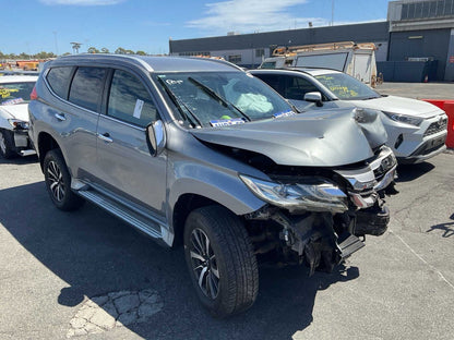 2018 Mitsubishi Pajero  QEStation Wagon 
Mitsubishi
Pajero