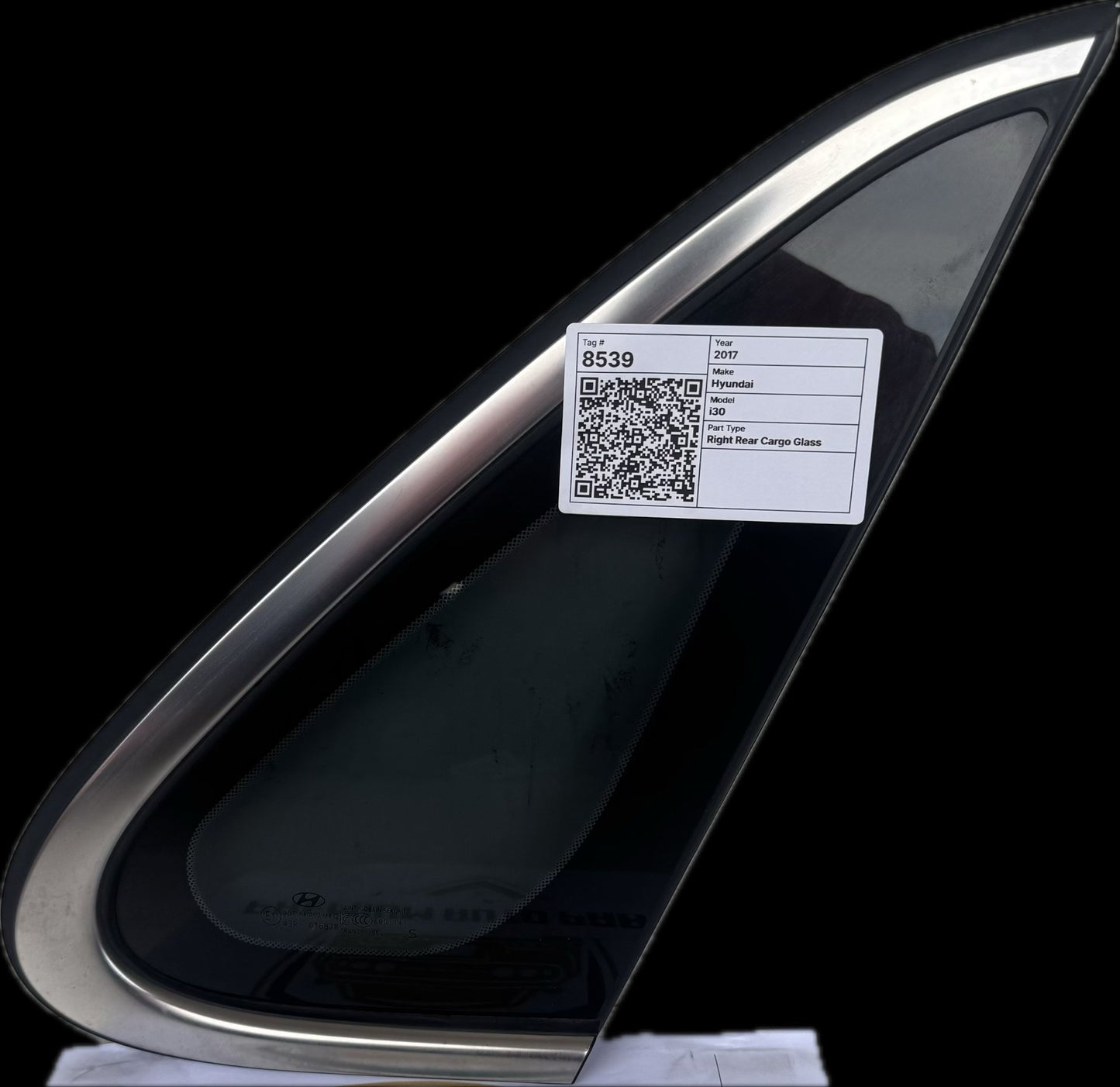 2017 Hyundai i30 Hatchback Right Rear Cargo Glass