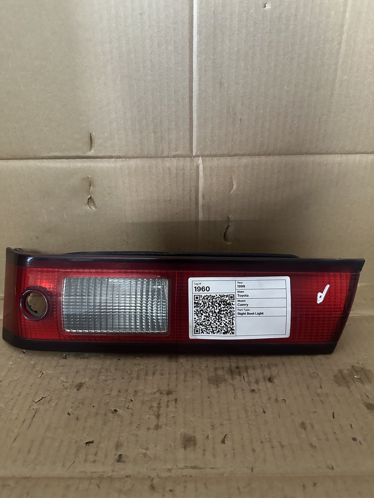 1999 Toyota Camry XV20 MCV20R Touring - Right Boot Light