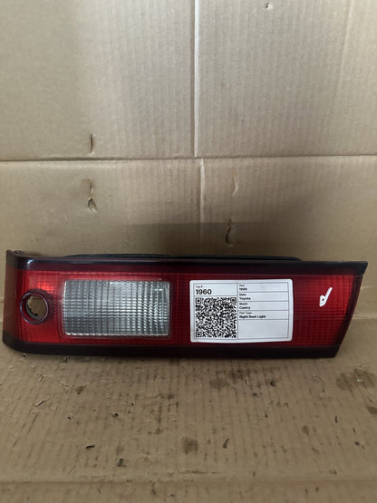 1999 Toyota Camry XV20 MCV20R Touring - Right Boot Light