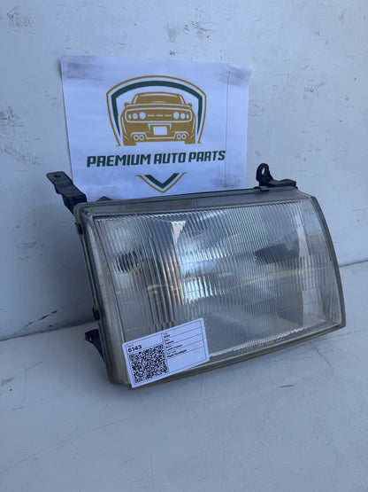 1999 Toyota Land Cruiser Station Wagon Right Headlight KOITO 60-91