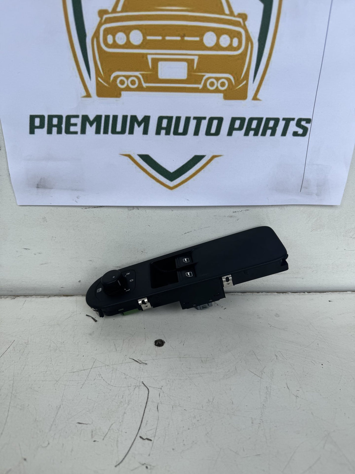 2013 Volkswagen Amarok 2H Single Cab Utility Master Power Window Switch A1300335