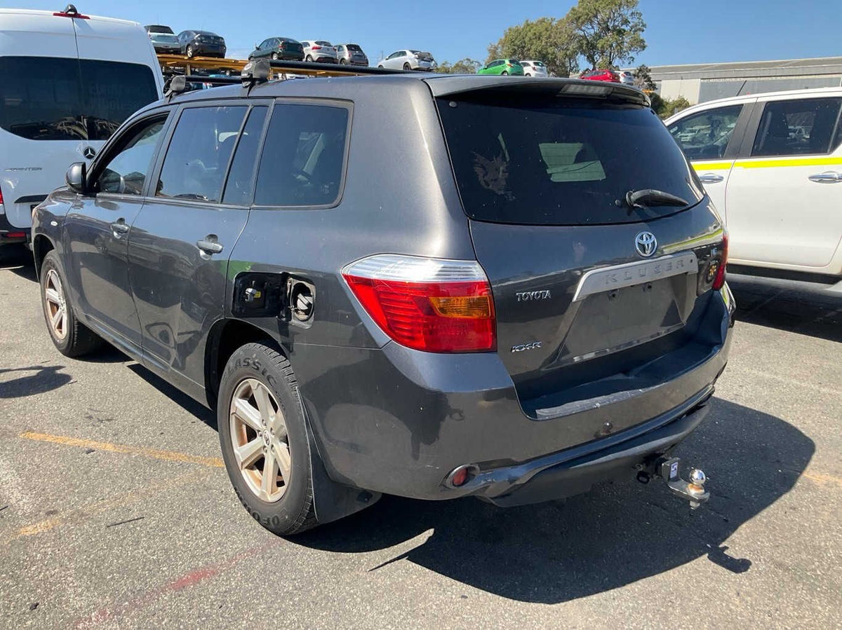 2009 Toyota Kluger U40