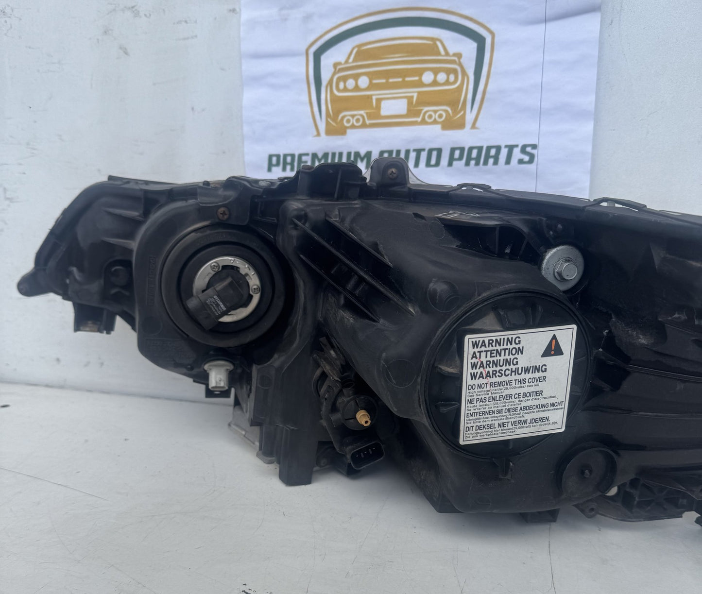 2009  CU Right Headlight