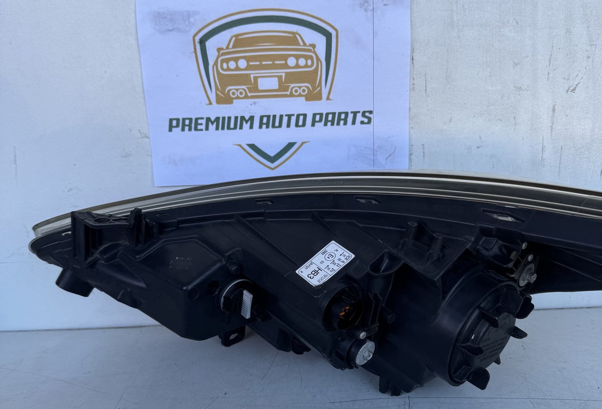2017 Hyundai Accent RB Hatchback Right Headlight