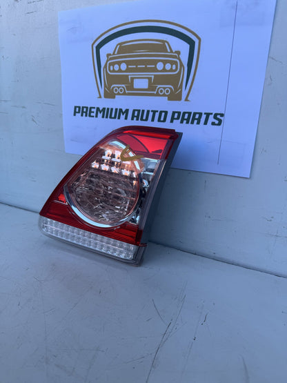 2010  E150 Right Bootlid Light