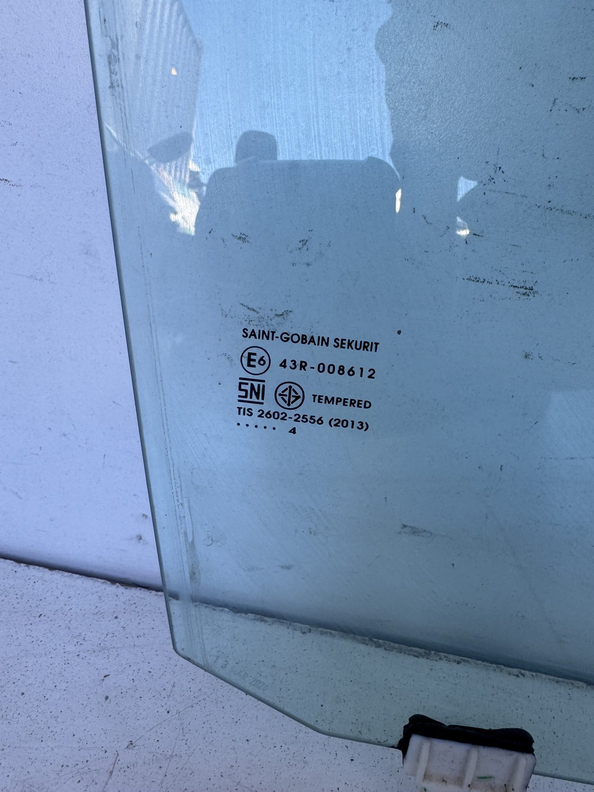 2024 Mitsubishi Triton - Right Front Door Window