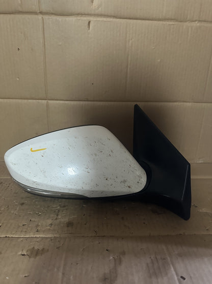 2013 Hyundai Elantra N/A Sedan Right Door Mirror 023404