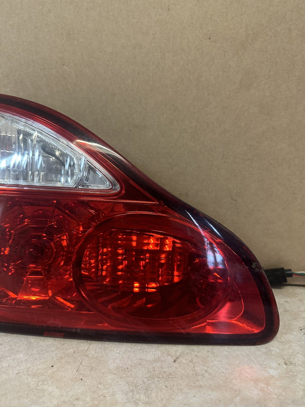 2006 Toyota Avensis Avensis Station Wagon Left Boot Light 4459