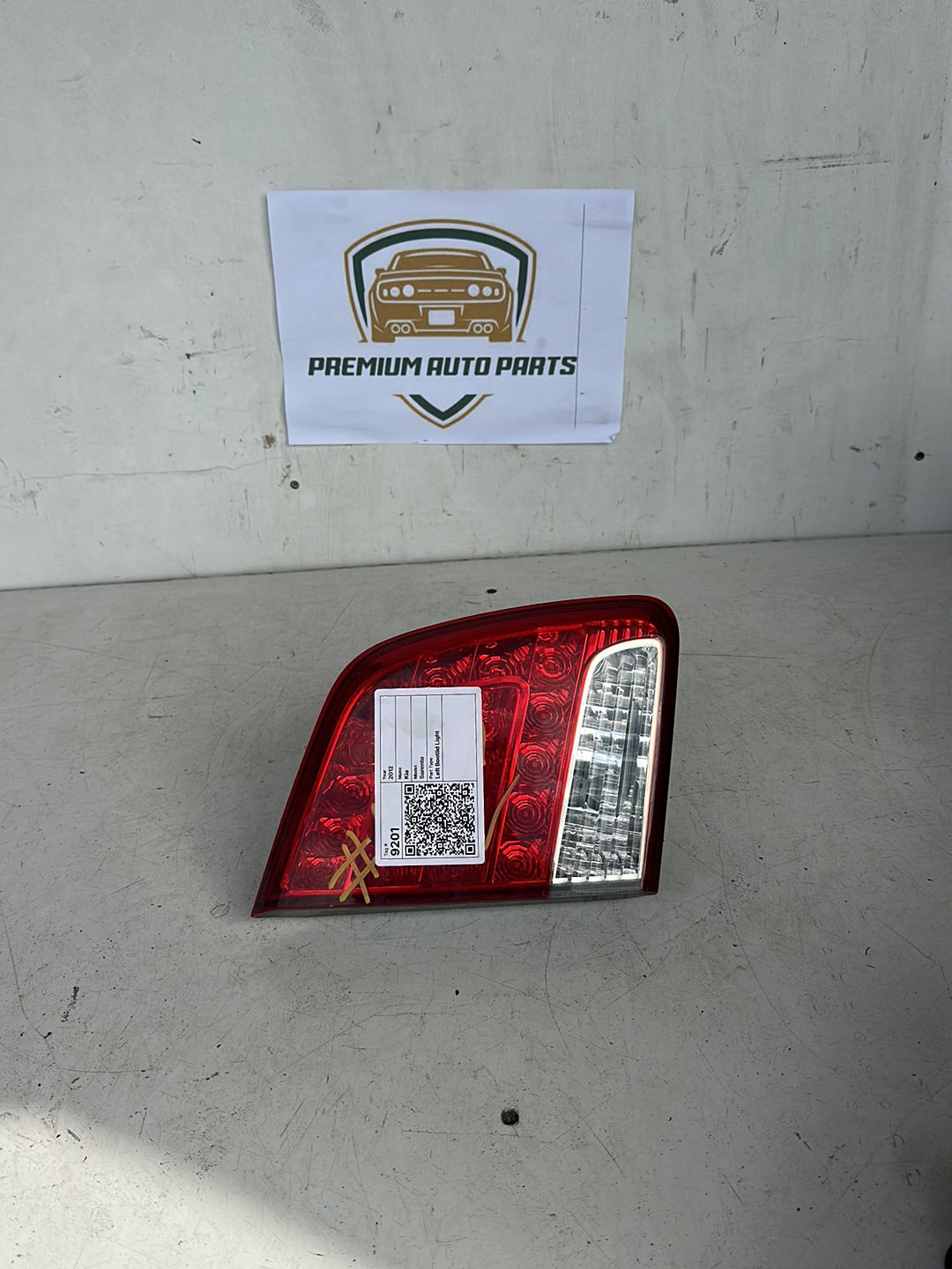 2012 Kia Sorento Station Wagon Left Bootlid Light