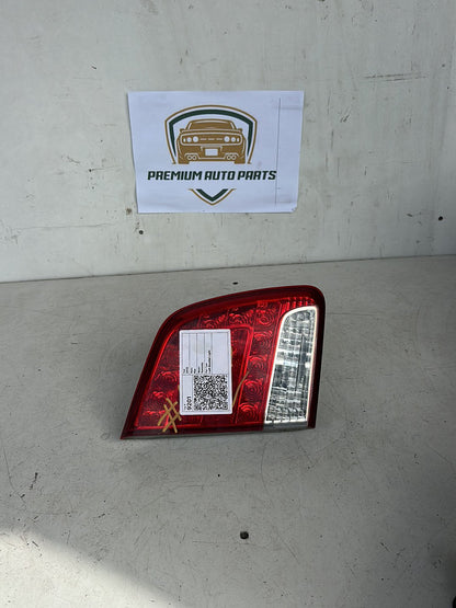 2012 Kia Sorento Station Wagon Left Bootlid Light