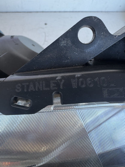 2014 Nissan Pulsar B17 Sedan Left Headlight