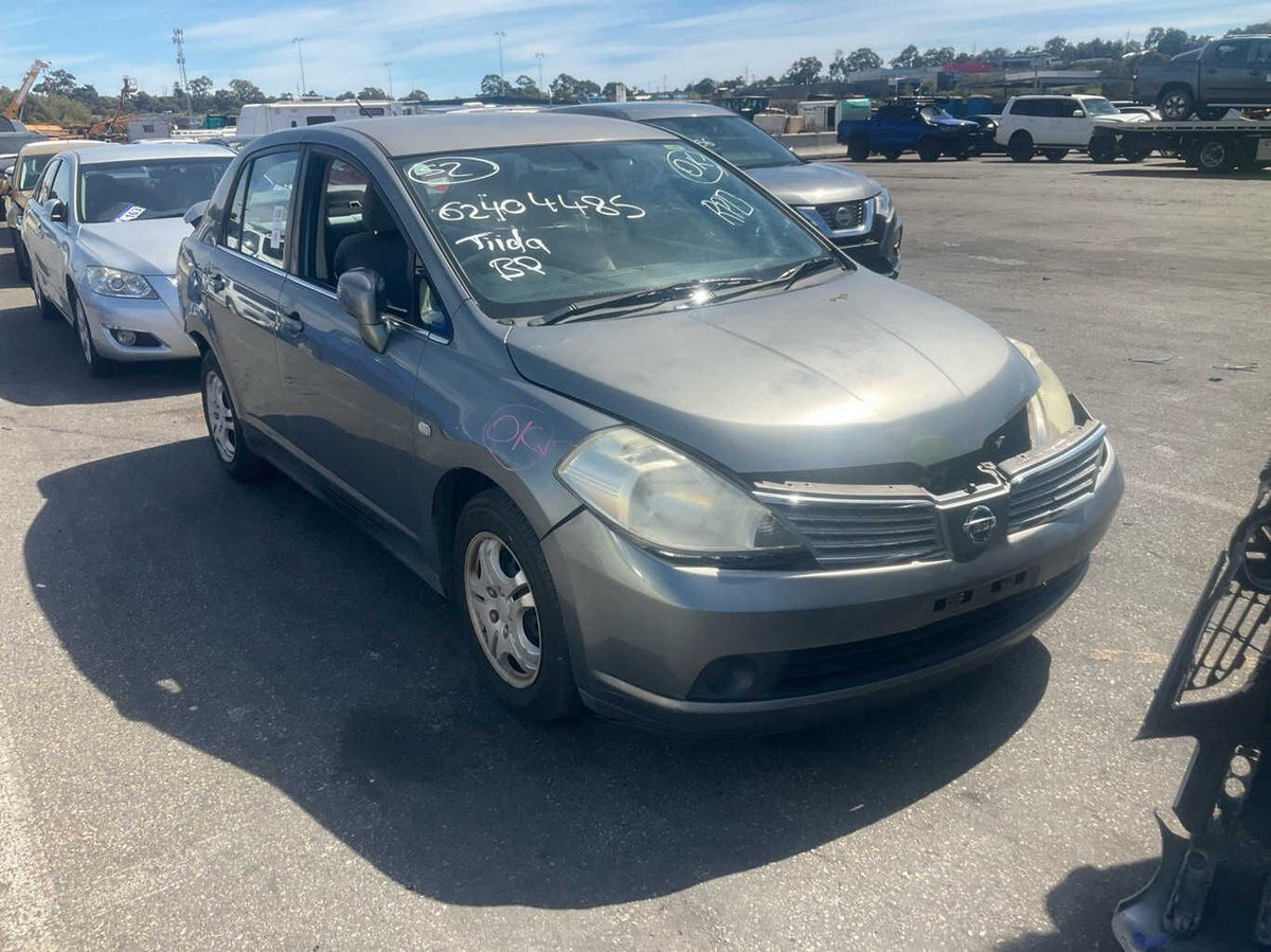 2006 Nissan Tiida ST C11