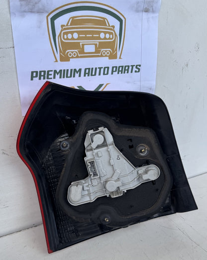 2004  E120 Right Taillight