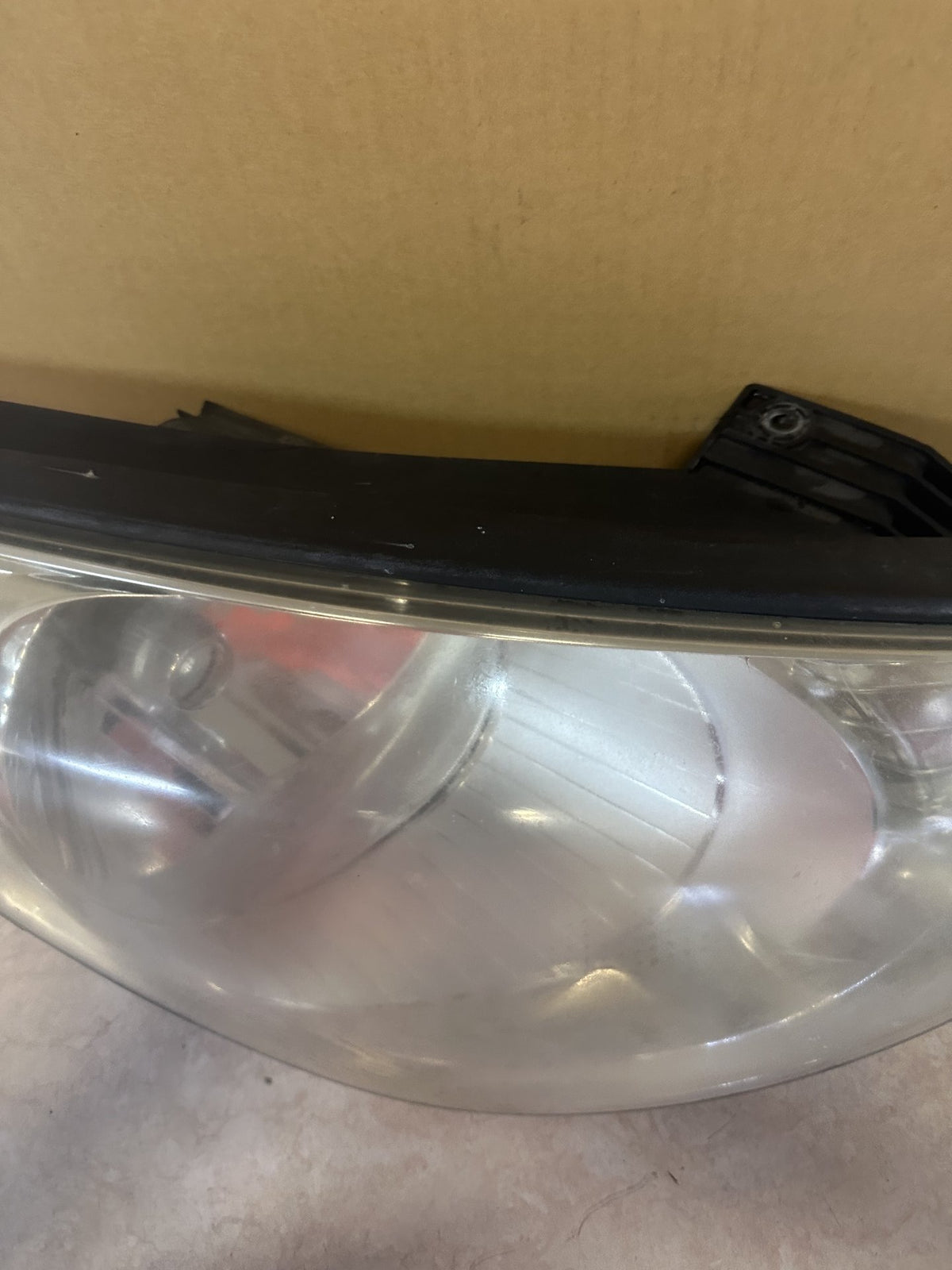 2013 Hyundai ix35 - Right Headlight