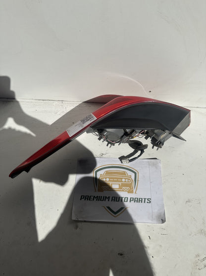 2011-2016 Hyundai Elantra MD Sedan Right Taillight 92402-3X0