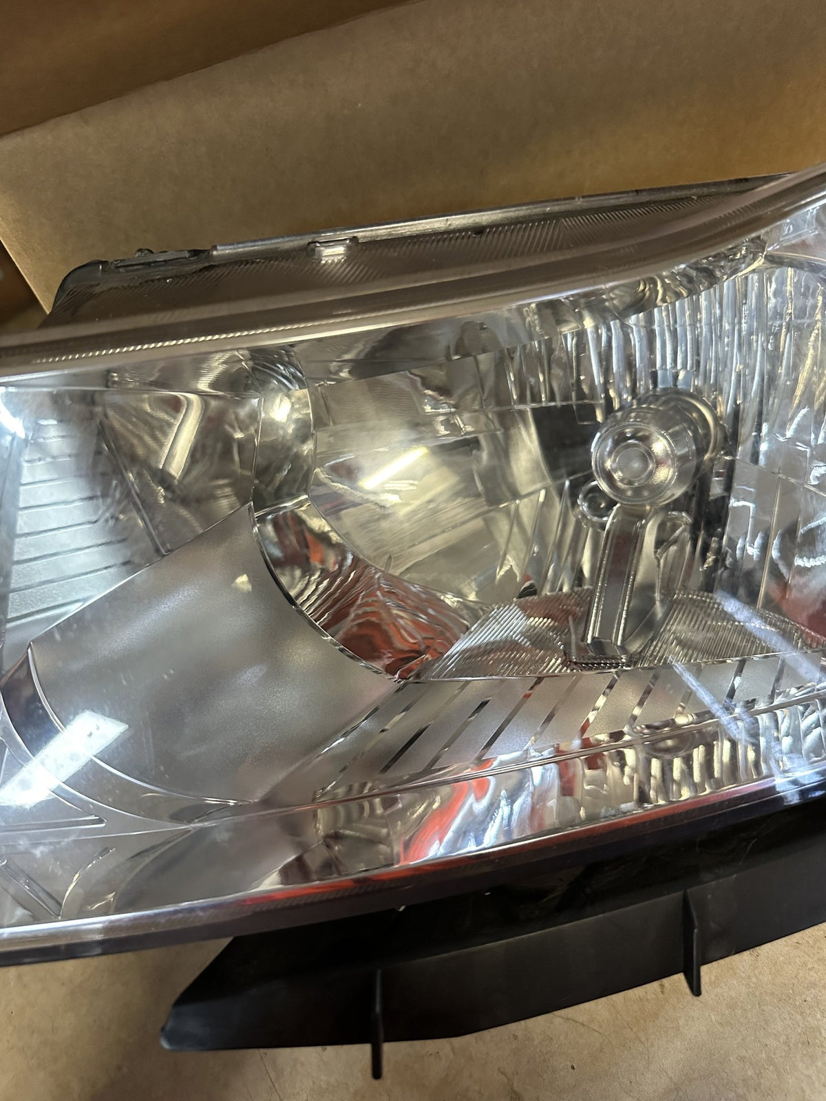 2014 Holden Cruze Cruze Left Headlight 12412