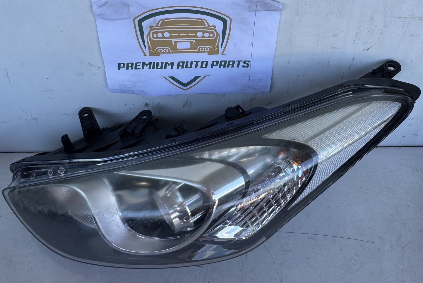 2015 Hyundai i30 GD Hatchback Left Headlight