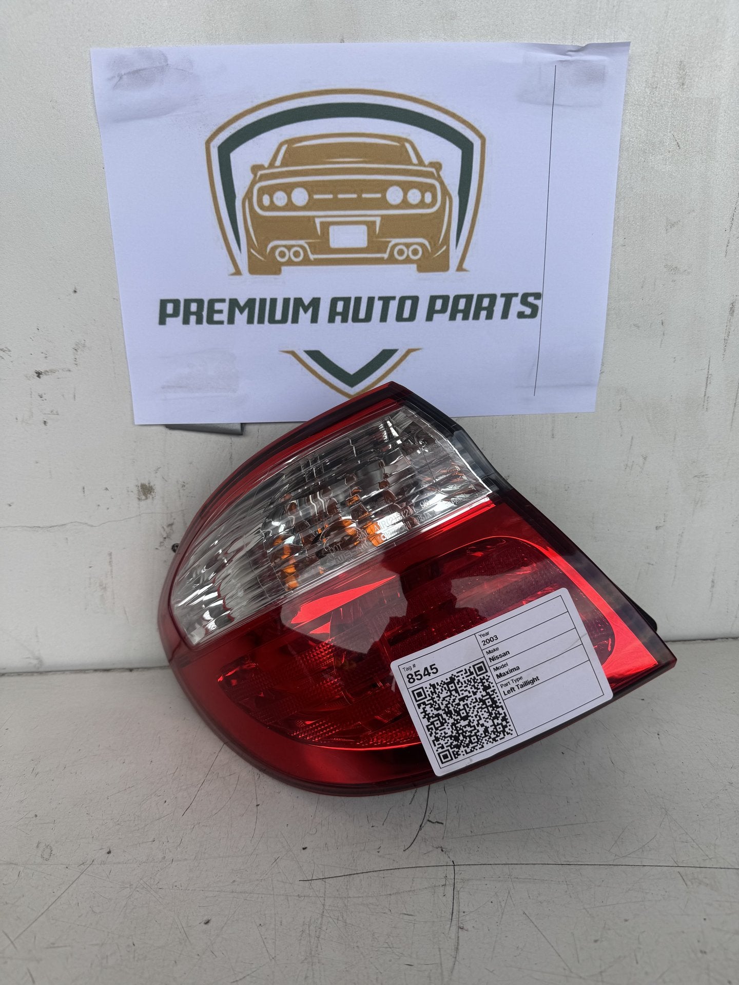 2003 Nissan Maxima Sedan Left Taillight