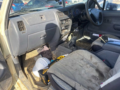 2002 Toyota Hilux N100