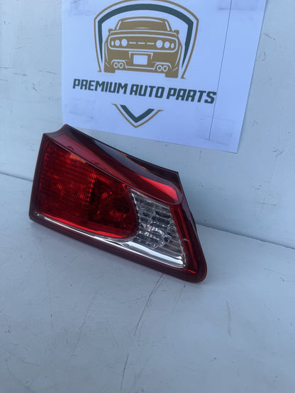 2010  E20 Left Boot Light