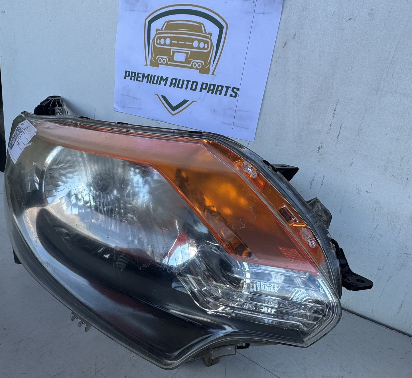 2018   Right Headlight