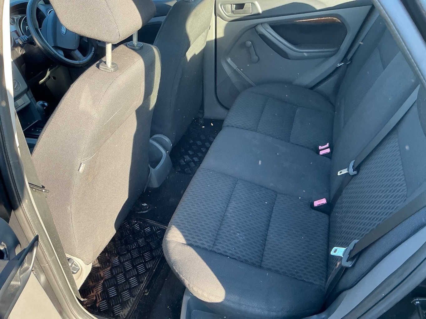 2010 Ford Focus CL LV