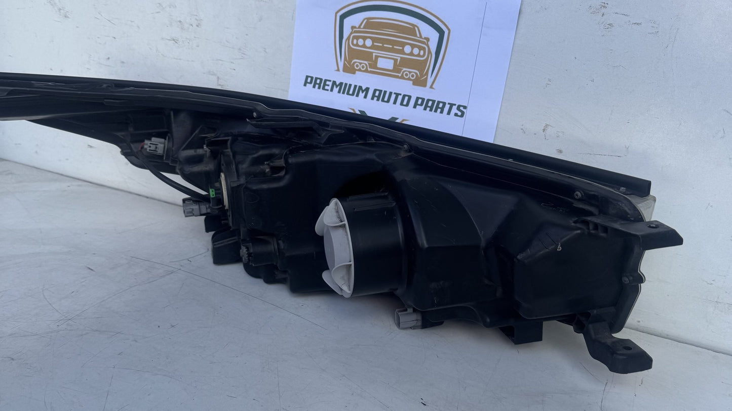 2015  U50 Left Headlight