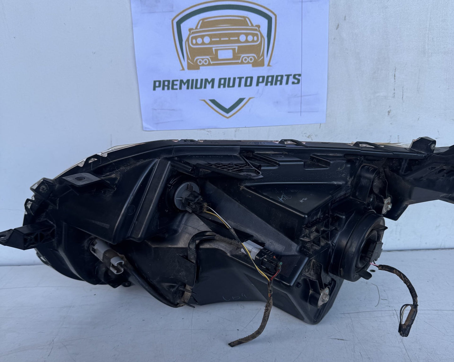 2018   Right Headlight