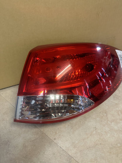 2013 Hyundai ix35 Ix35 Station Wagon Right Taillight 924022802