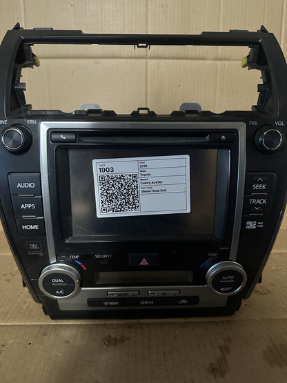 2016 Toyota Camry Atara SL - Stereo Head Unit