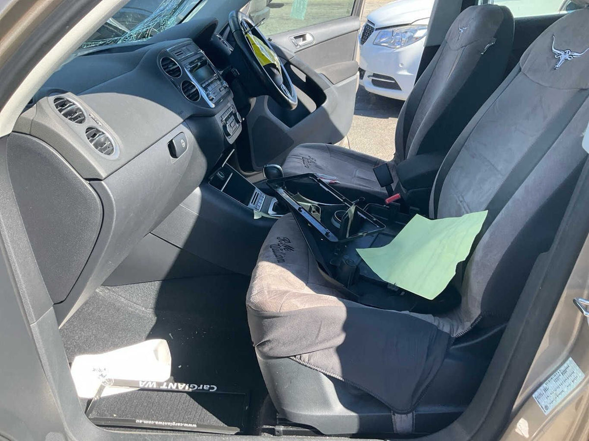 2013 Volkswagen Tiguan MK1- 5N