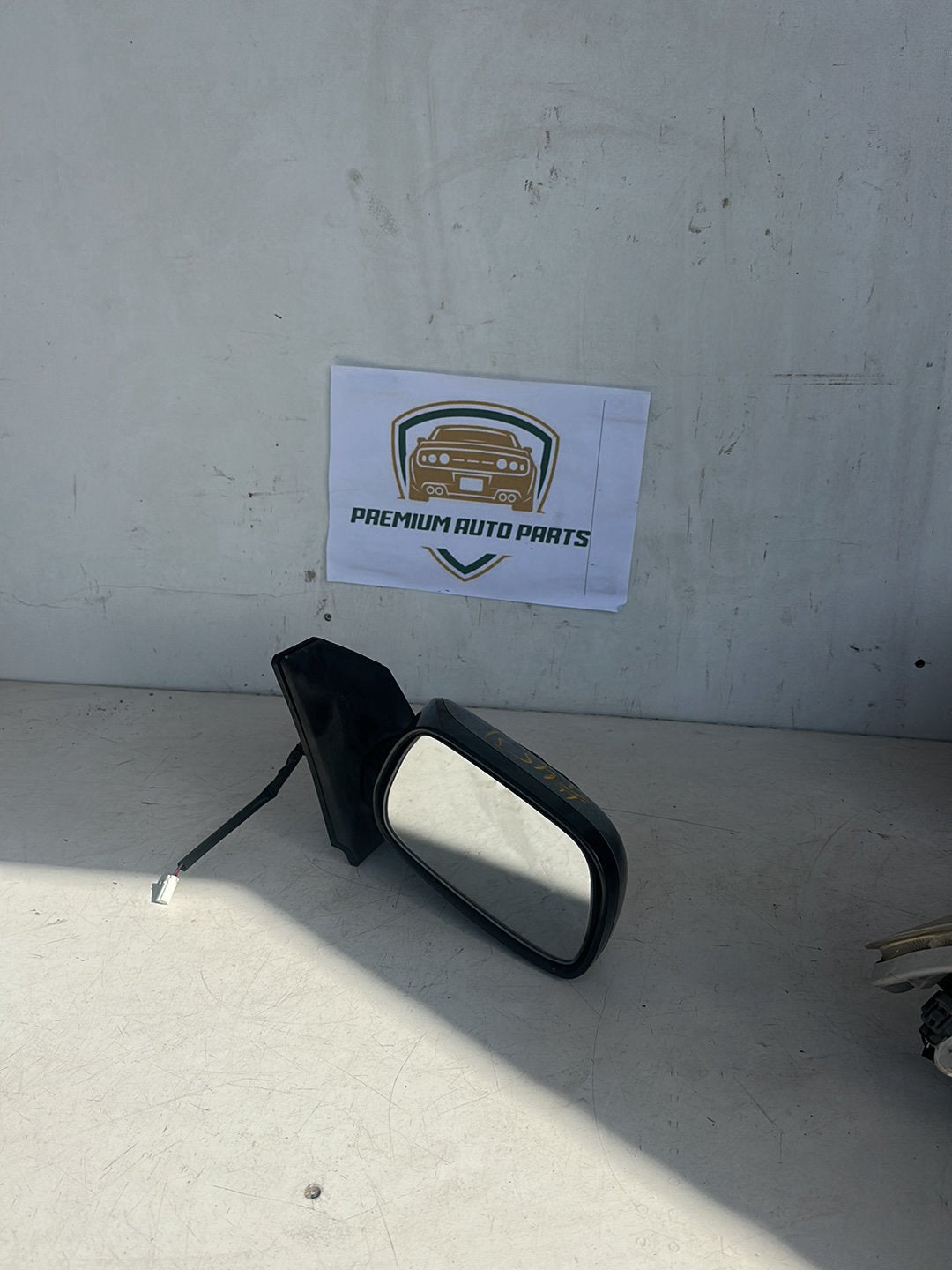 2004 Toyota Corolla E120 Hatchback Right Door Mirror