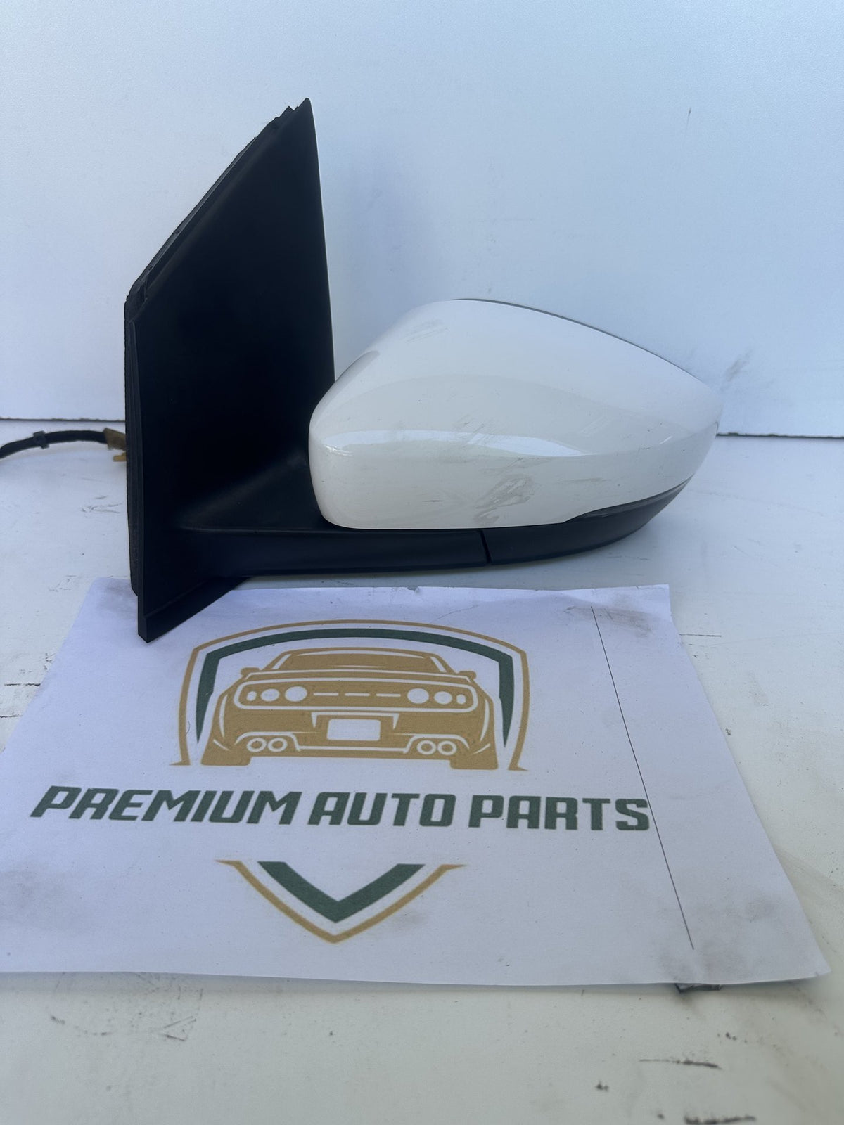 2011 Volkswagen Polo Hatchback Left Door Mirror 024542