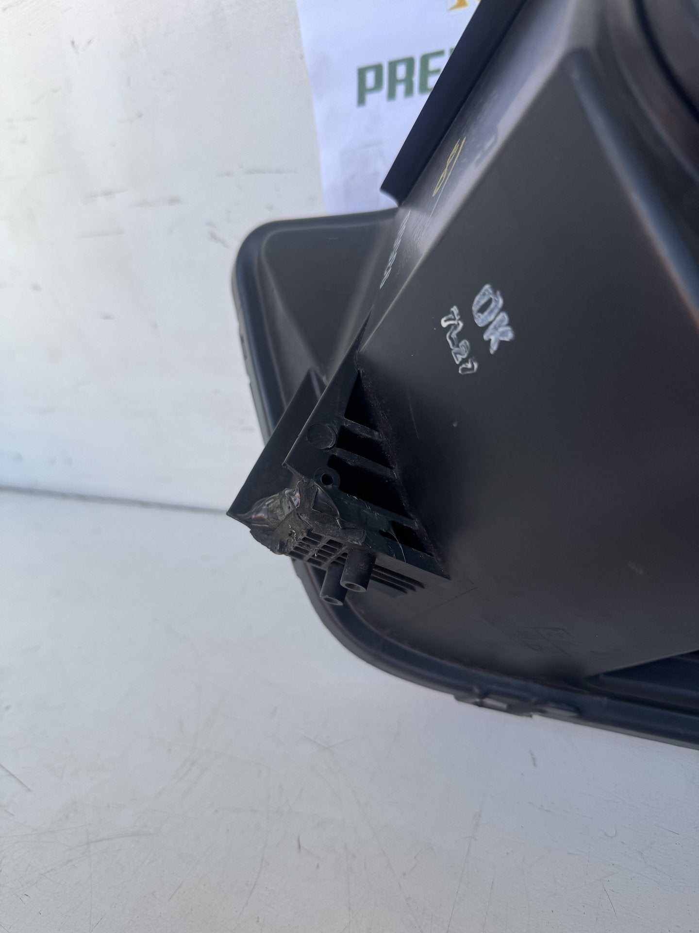 2018   Right Headlight