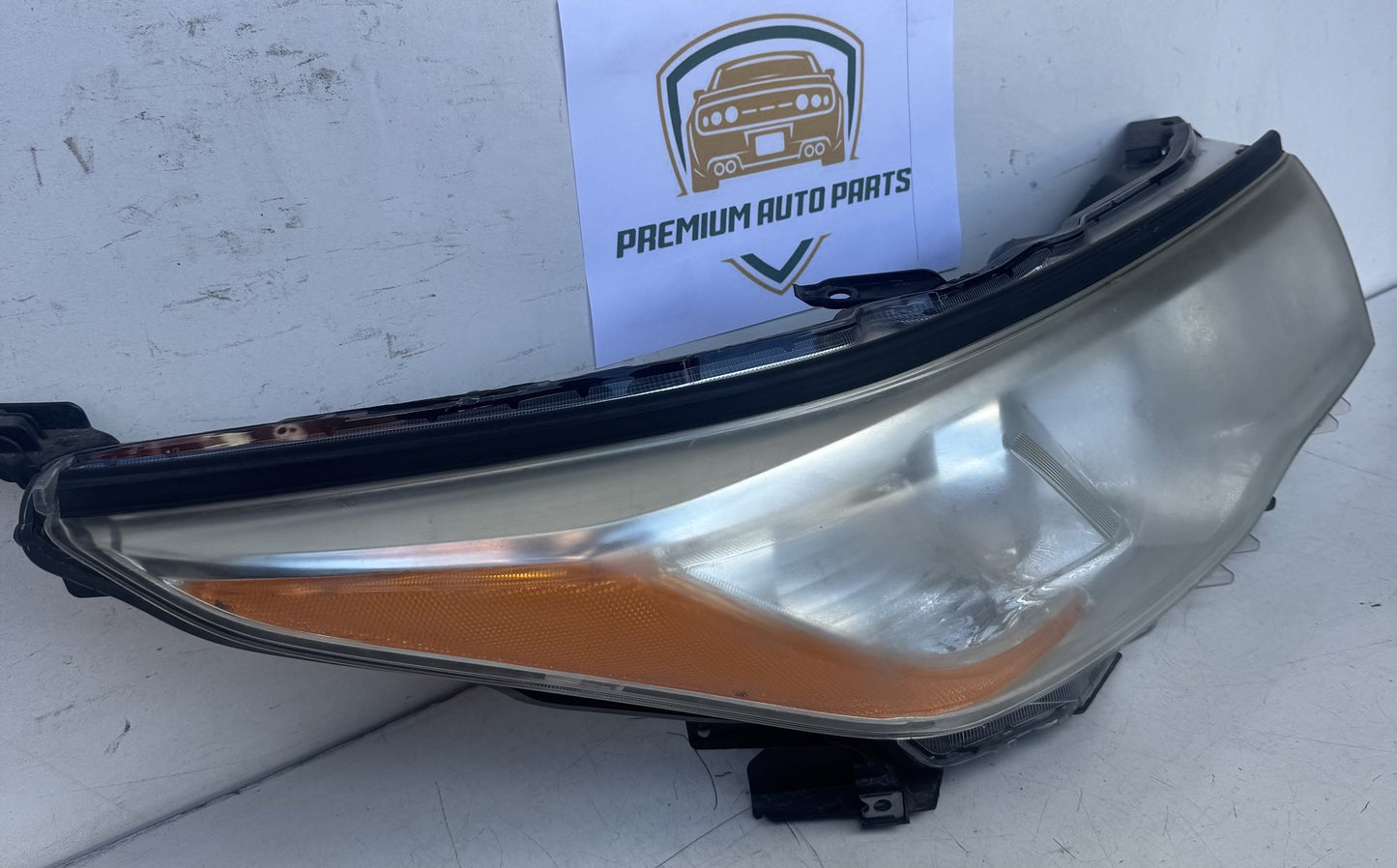 2015  U50 Right Headlight