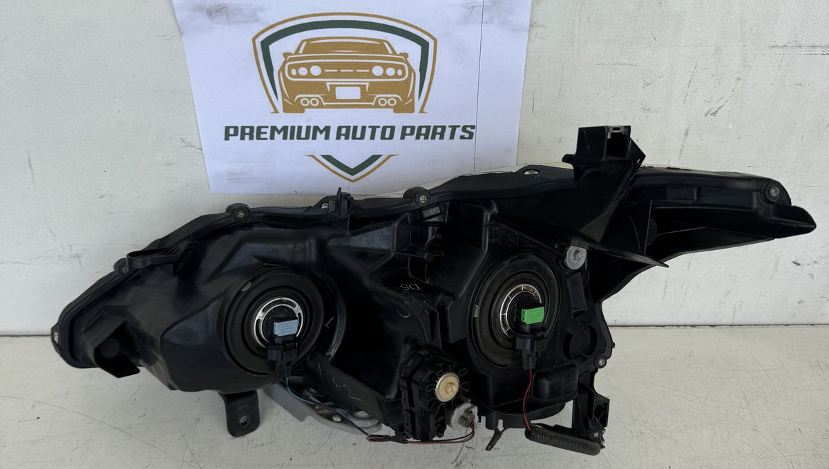 2014 Nissan Altima Right Headlight