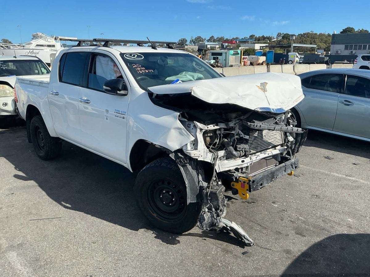 2016 Toyota Hilux SR