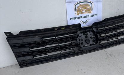 2015 Volkswagen Touareg MK2 - 7P Station Wagon Grille