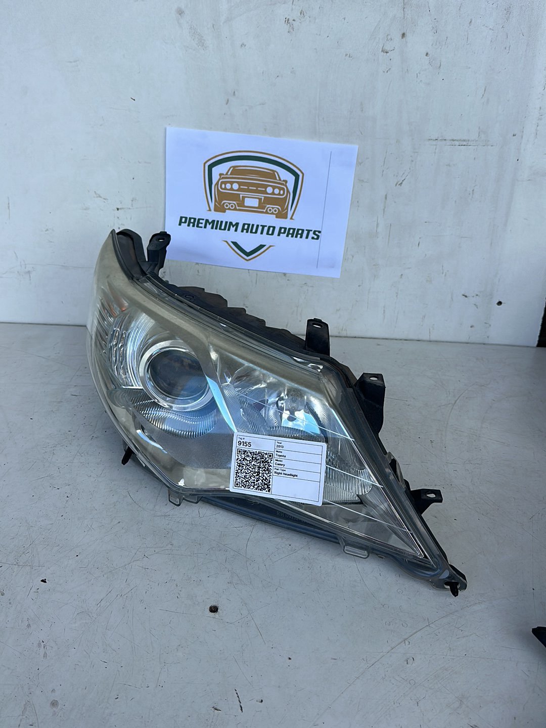 2013 Toyota Camry XV50 Sedan Right Headlight