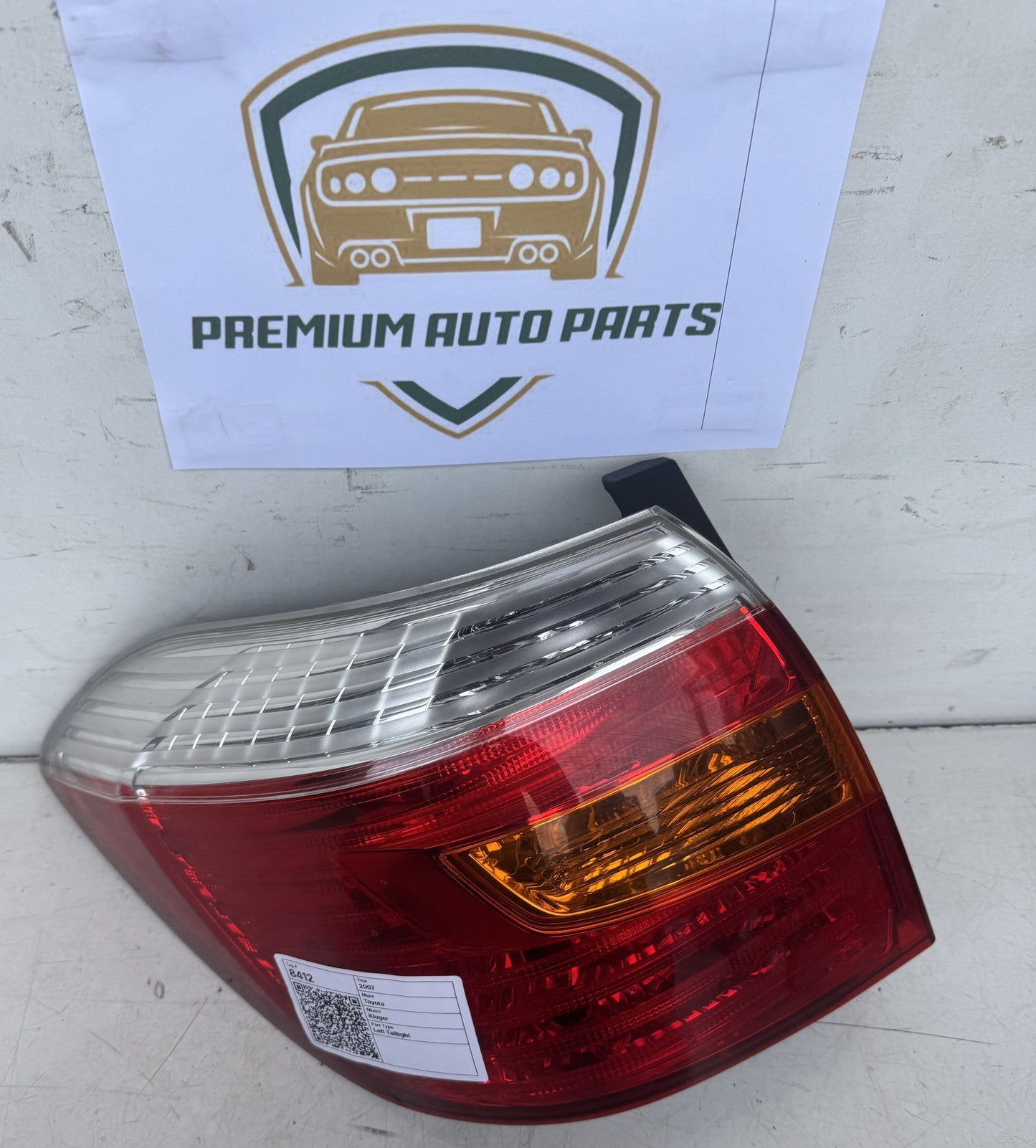 2007  U40 Left Taillight