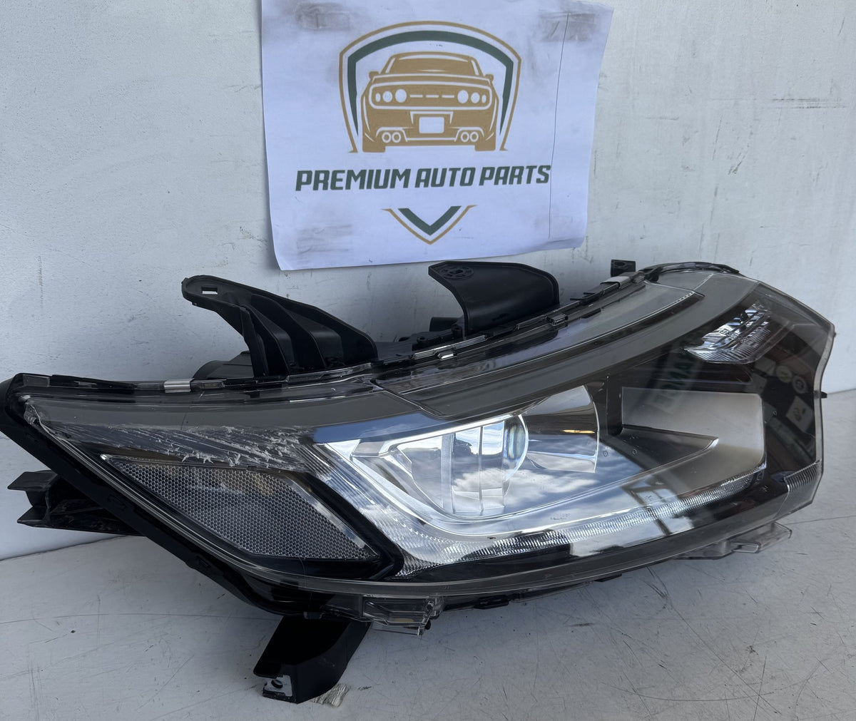 2017 Mitsubishi Outlander GF*W Station Wagon Right Headlight