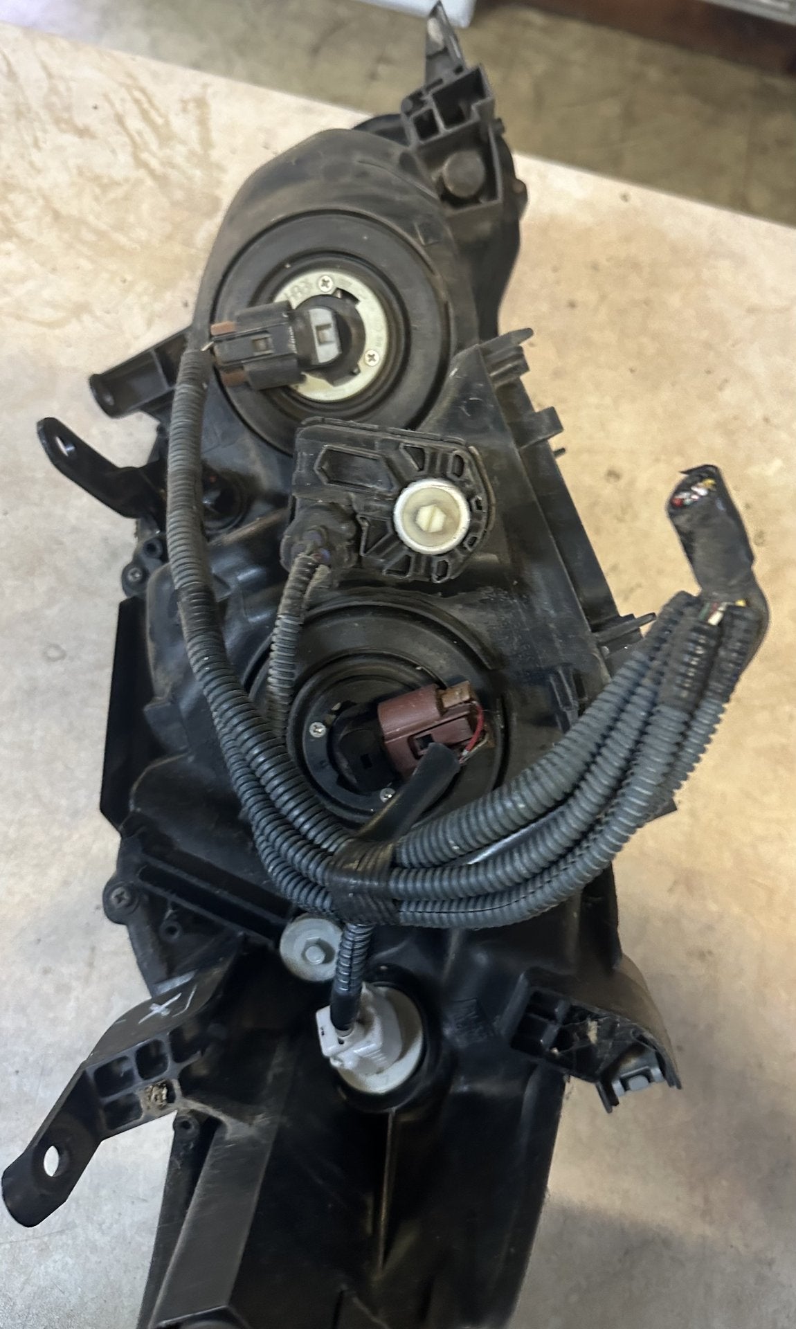 2010 Toyota Corolla Left Headlight